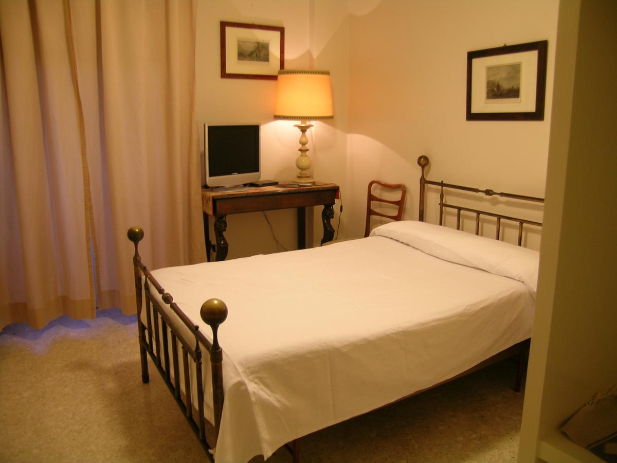 B.&B Margaret'S House Bed & Breakfast มิลาซโซ ภายนอก รูปภาพ