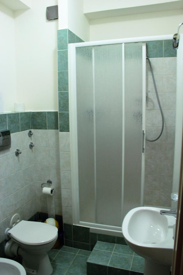 B.&B Margaret'S House Bed & Breakfast มิลาซโซ ภายนอก รูปภาพ