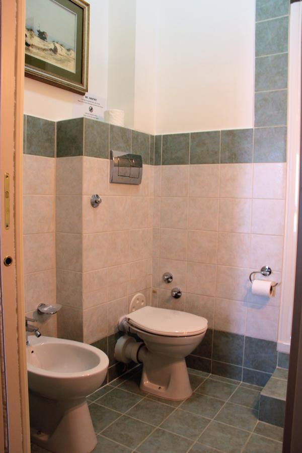 B.&B Margaret'S House Bed & Breakfast มิลาซโซ ภายนอก รูปภาพ